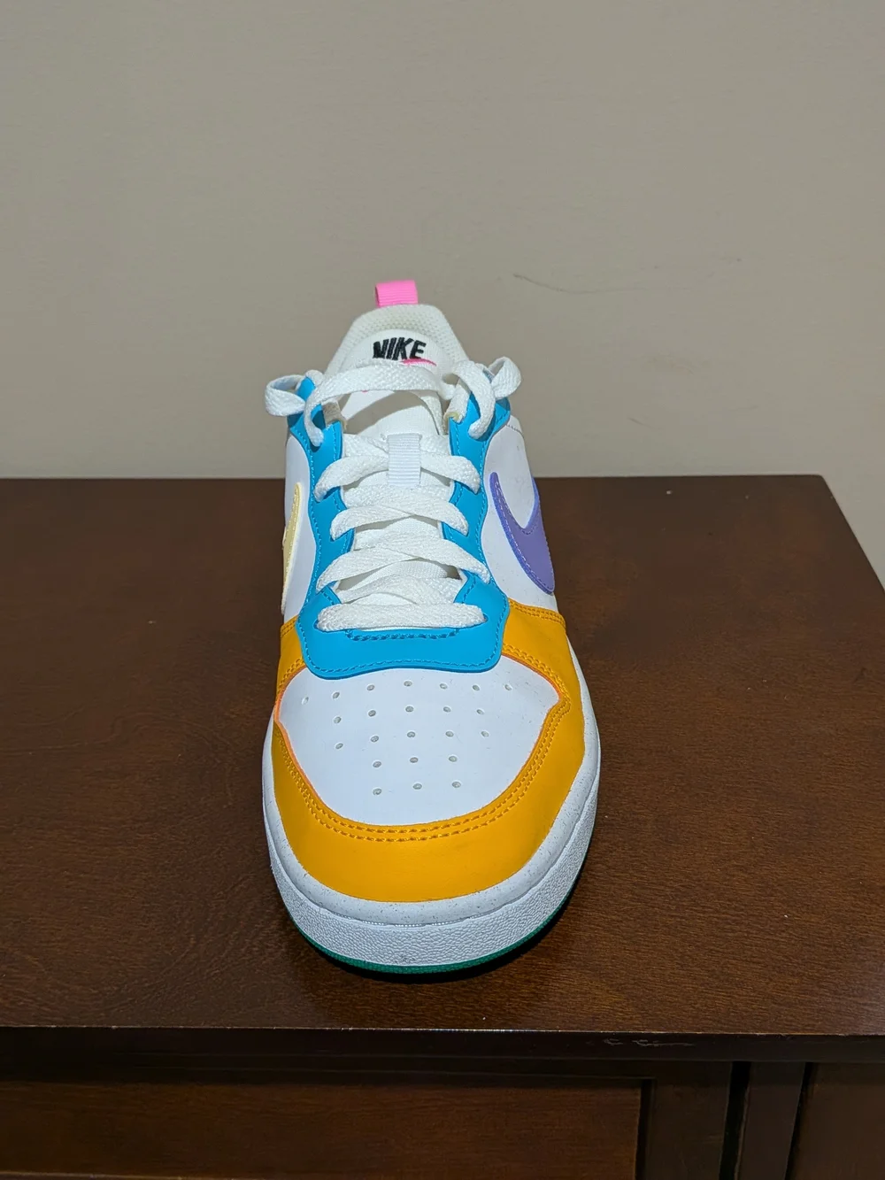Kids 7 Nike Court 